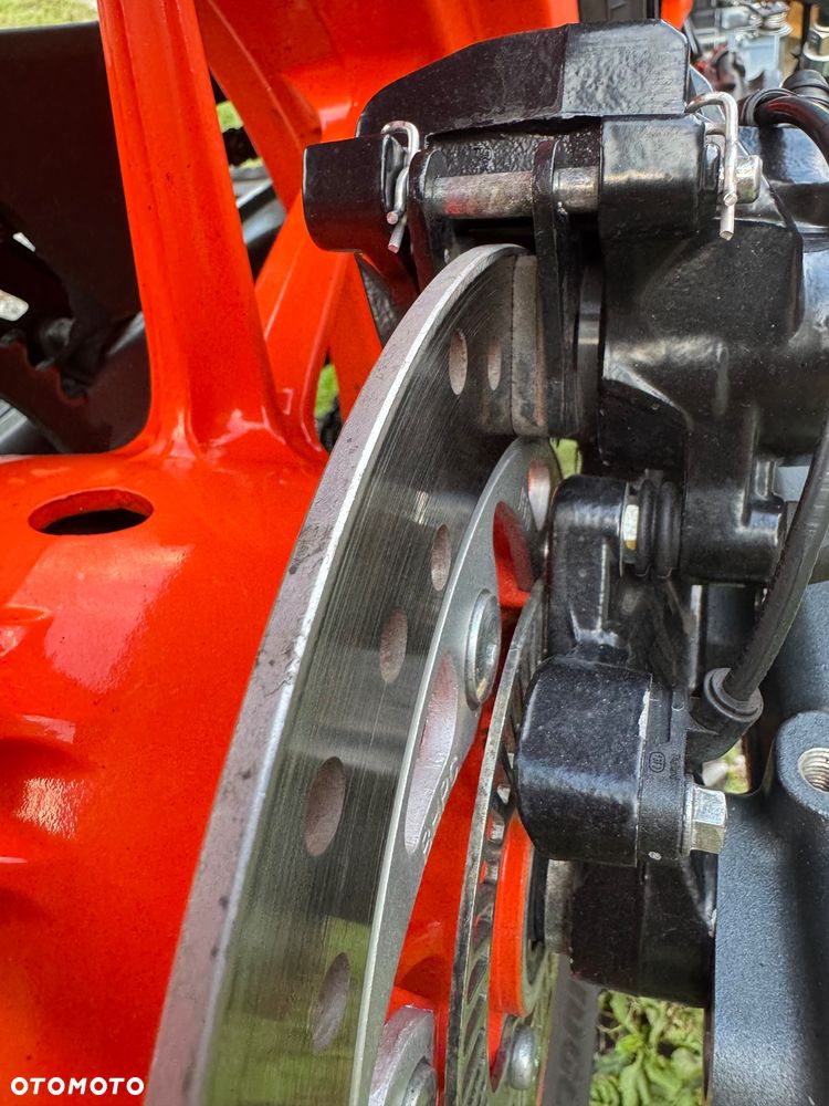 KTM Duke 390 - 13