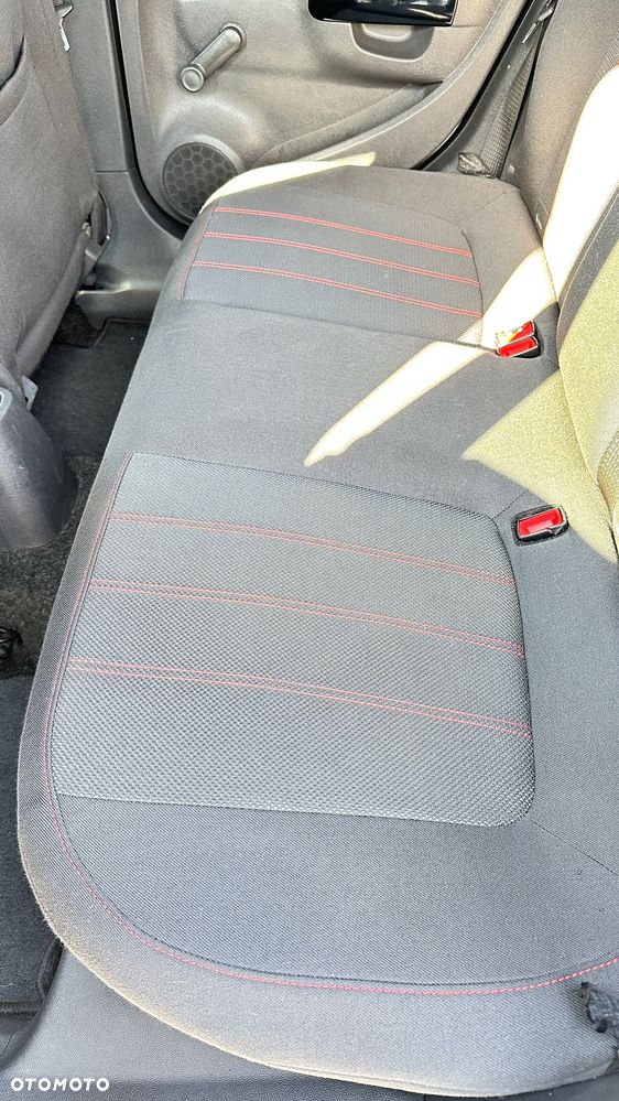 Opel Corsa 1.4 16V Enjoy - 12