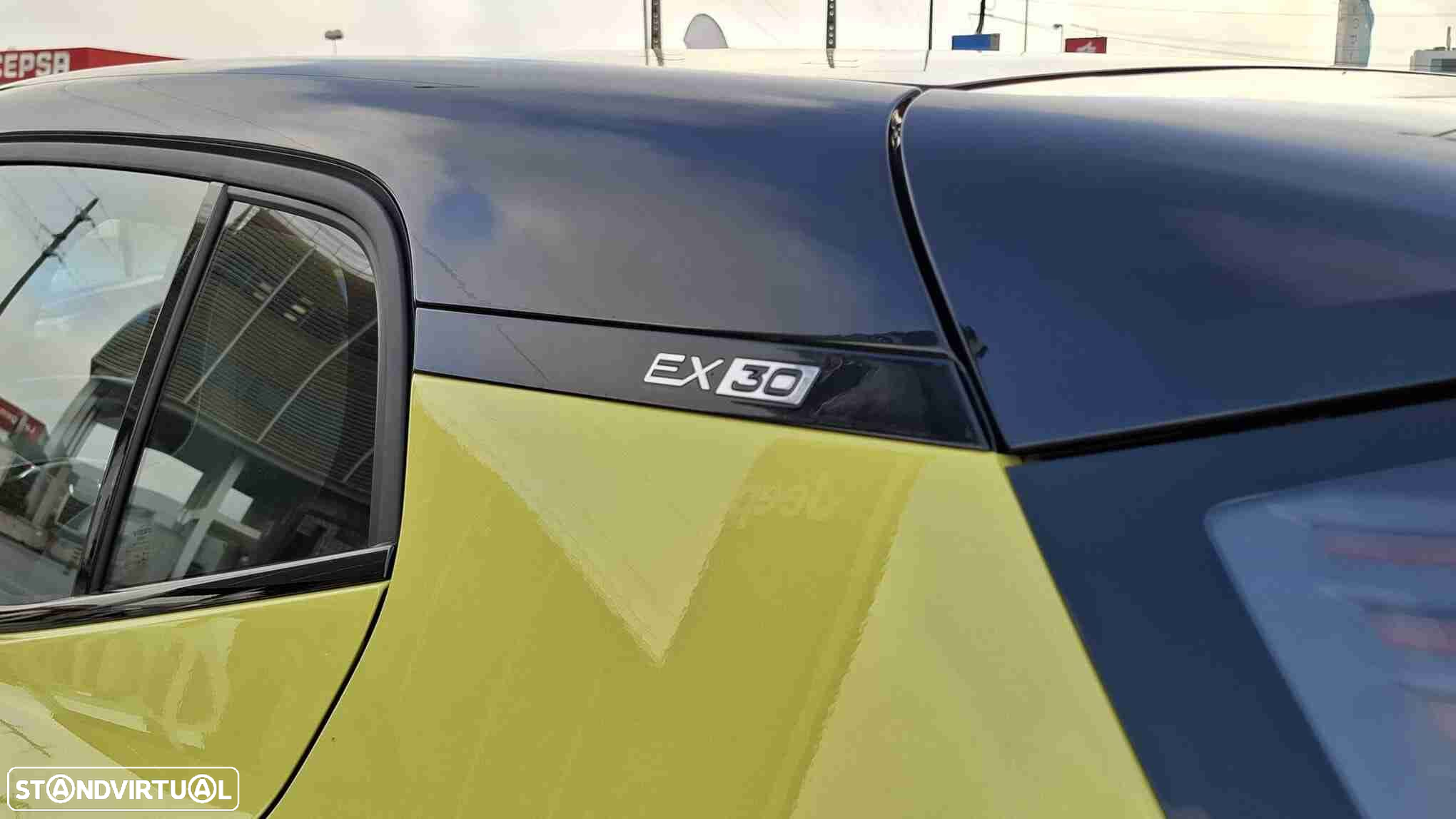 Volvo EX30 69 kWh Single Motor Extended Range Plus - 10