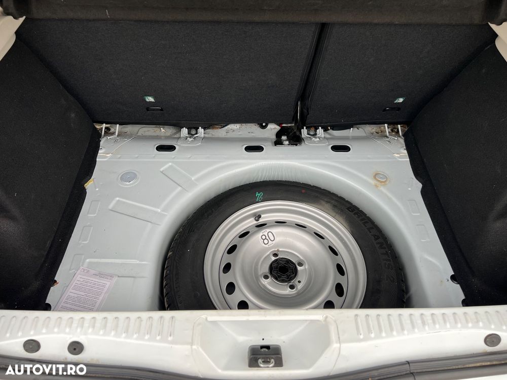 Dacia Sandero 1.5 75CP Laureate - 14