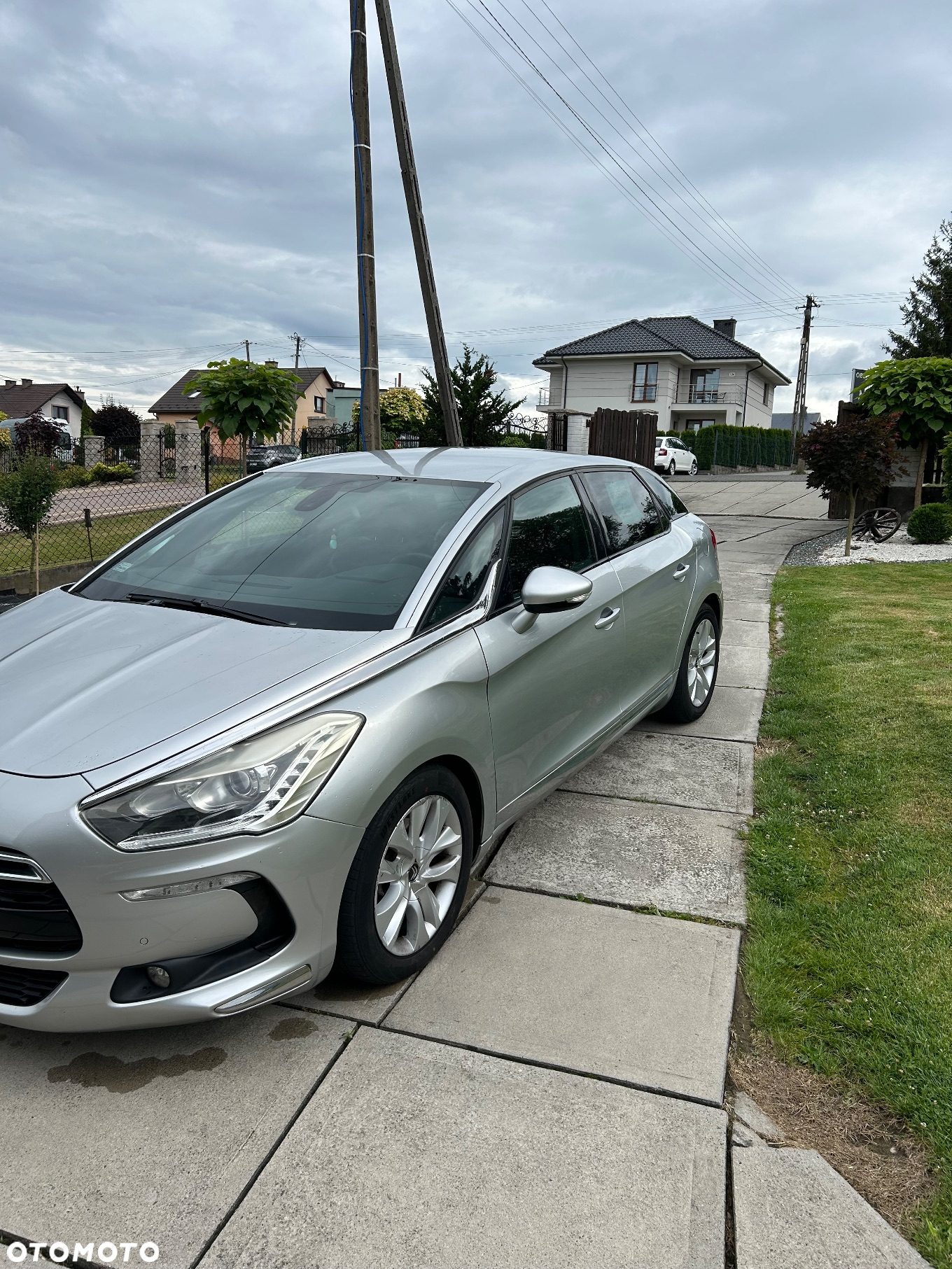 Citroën DS5 e-HDi 110 EGS6 Chic - 4