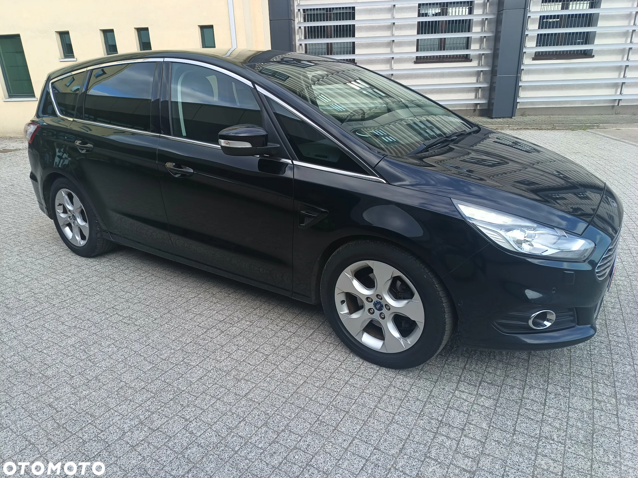 Ford S-Max 2.0 TDCi Titanium - 16