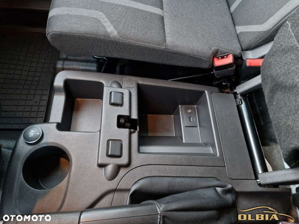 Ford Transit Connect - 32