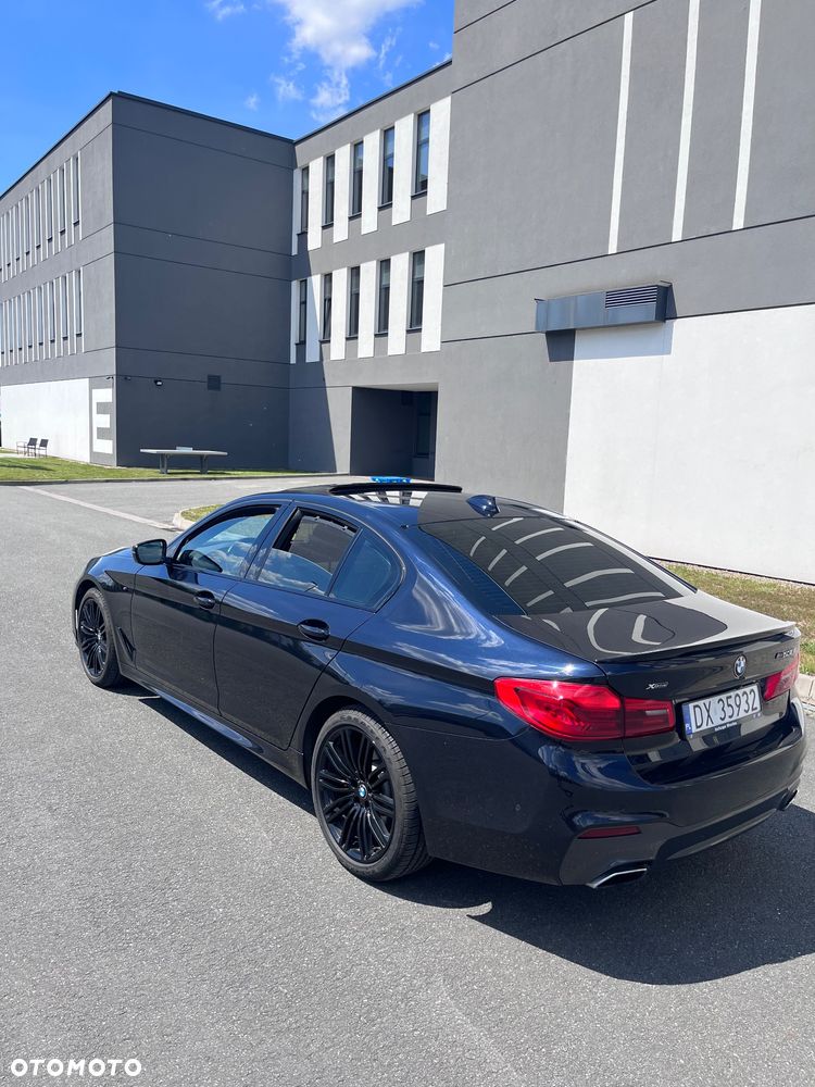 BMW Seria 5 530i xDrive M Sport Edition - 11