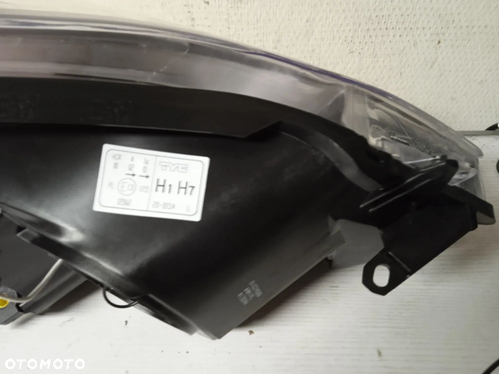 REFLEKTOR OPEL CORSA D LEWY LUB PRAWY NOWY - 5