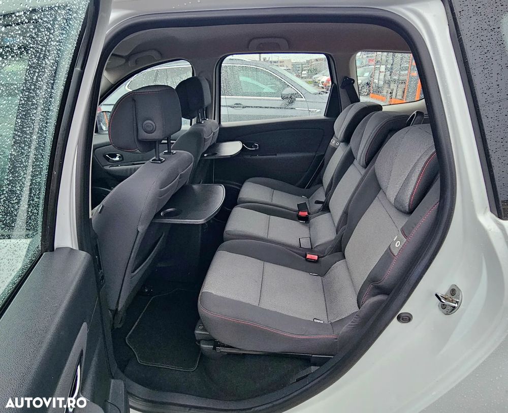 Renault Grand Scenic - 8
