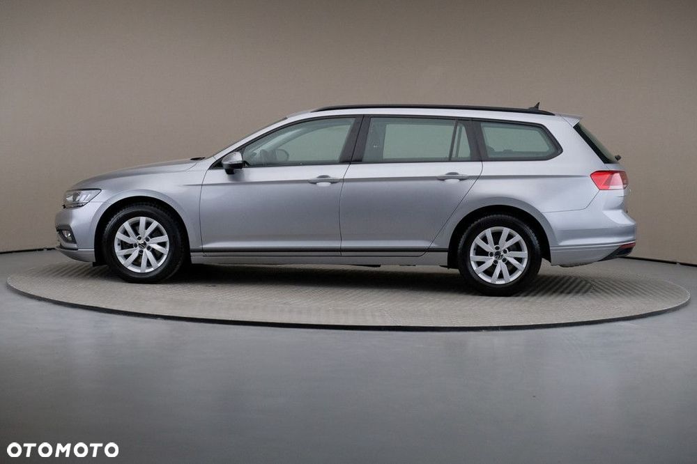 Volkswagen Passat Variant 1.5 TSI EVO Essence DSG - 4