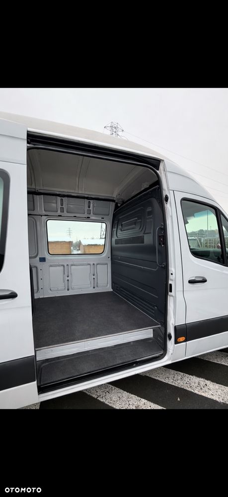 Mercedes-Benz Sprinter - 7