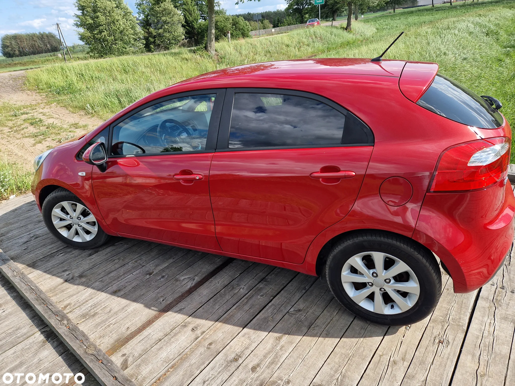 Kia Rio - 4