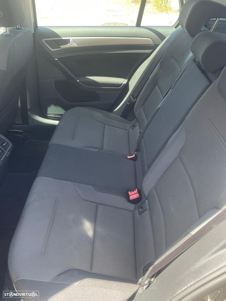 VW Golf 1.6 TDi GPS Edition - 48