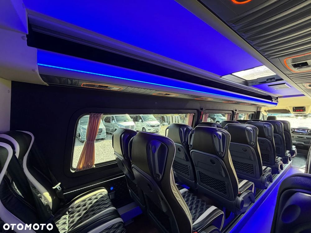 Mercedes-Benz Sprinter 519 - 30