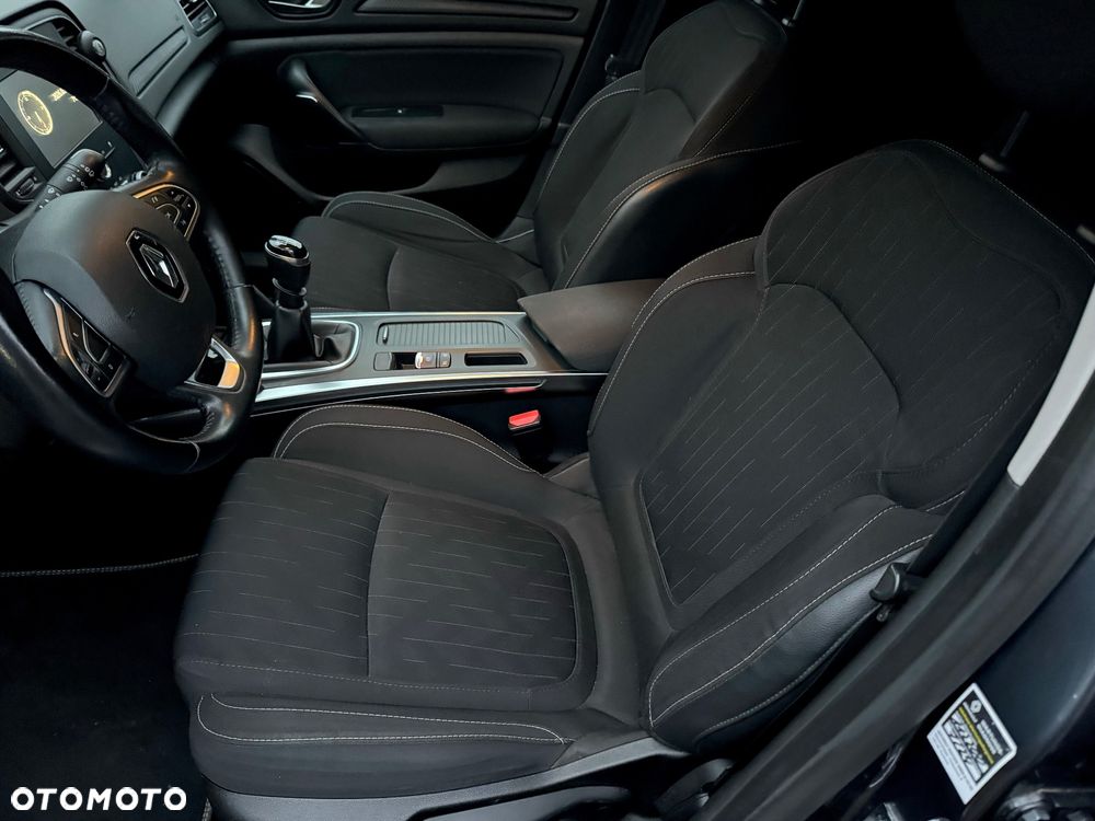 Renault Megane TCe 115 GPF LIMITED - 11