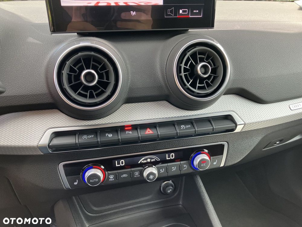 Audi Q2 - 18