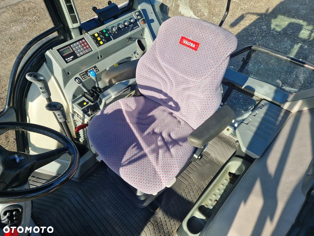 Valtra 6350 HiTech - 16