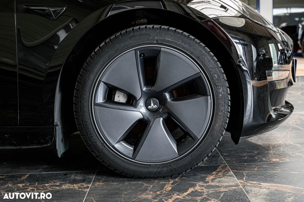 Tesla Model 3 Long Range AWD Premium - 12