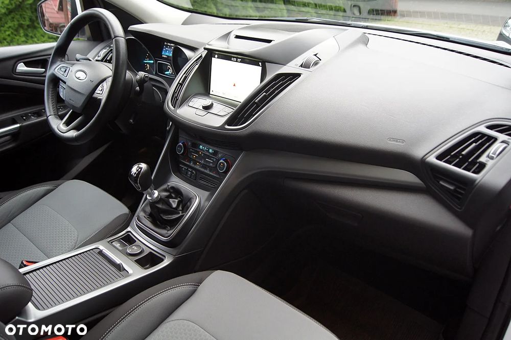 Ford Kuga - 30