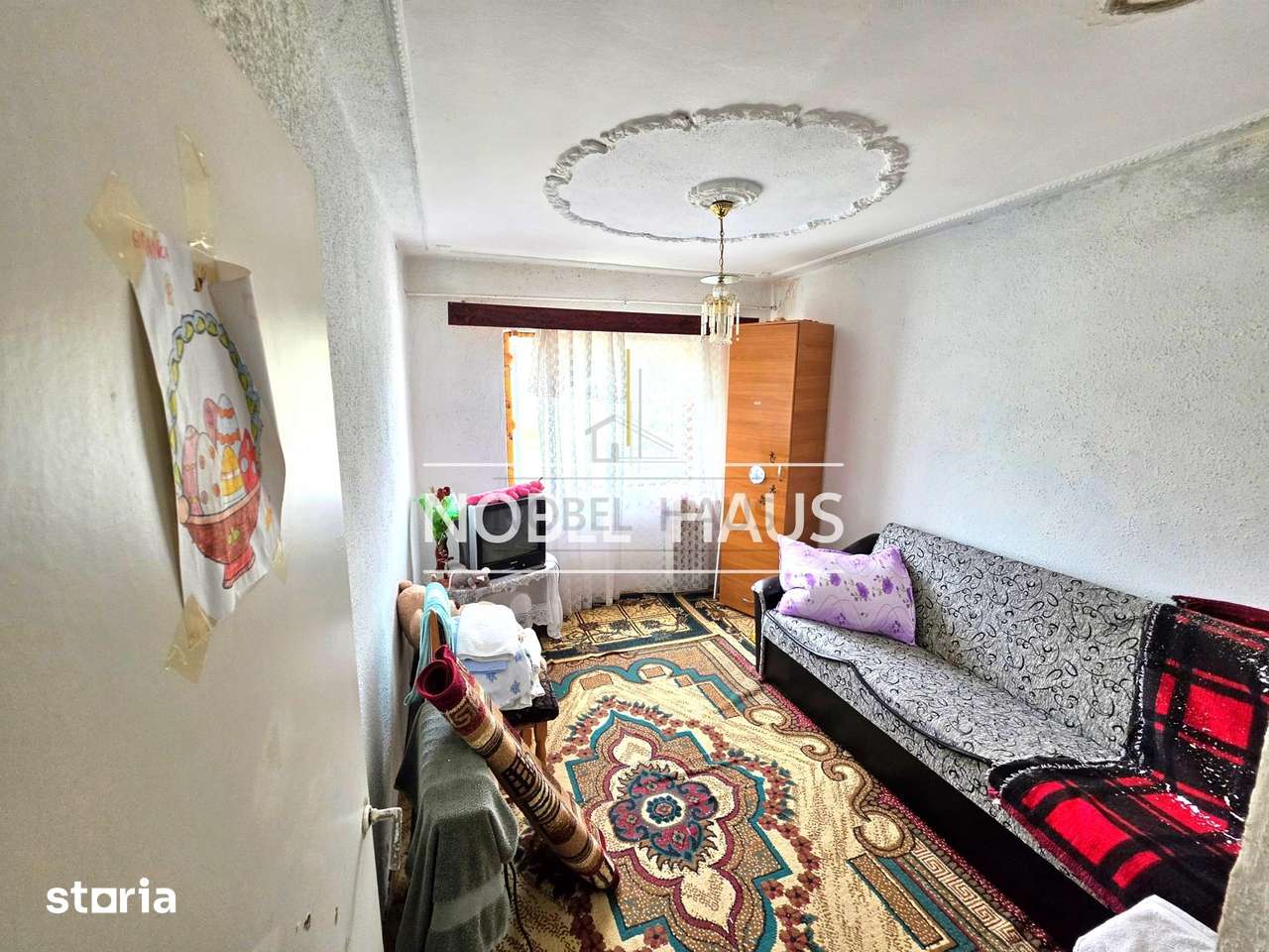 Apartament 3 camere, decomandat, etajul 4, zona biserica Sf Mina — fotografia 3