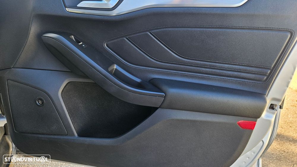 Ford Focus SW 1.0 SCTi Titanium Aut. - 35