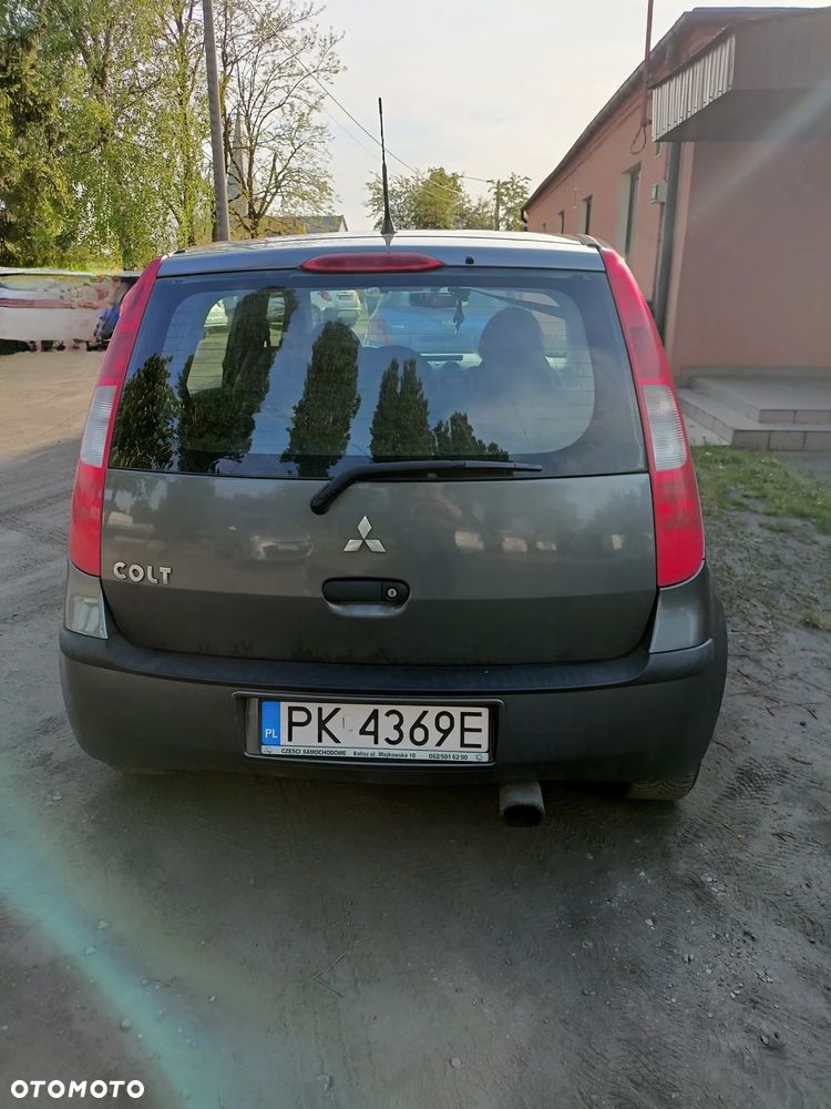 Mitsubishi Colt - 4