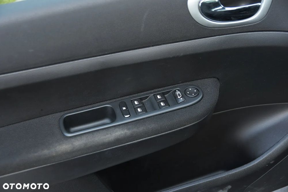 Peugeot 307 2.0 HDi Oxygo - 25