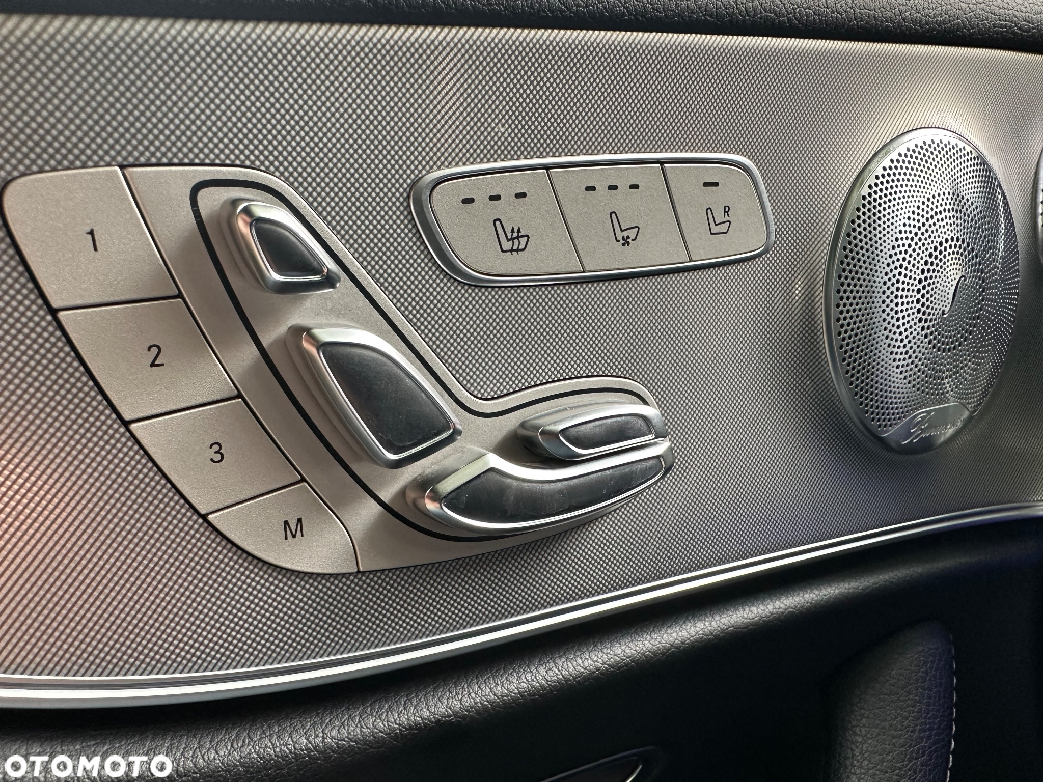 Mercedes-Benz Klasa E 220 d Coupe 4-Matic 9G-TRONIC - 22