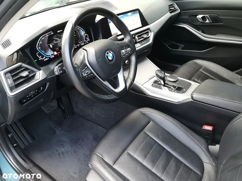 BMW Seria 3 320i Advantage - 12