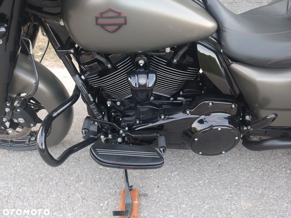 Harley-Davidson Touring Street Glide - 8