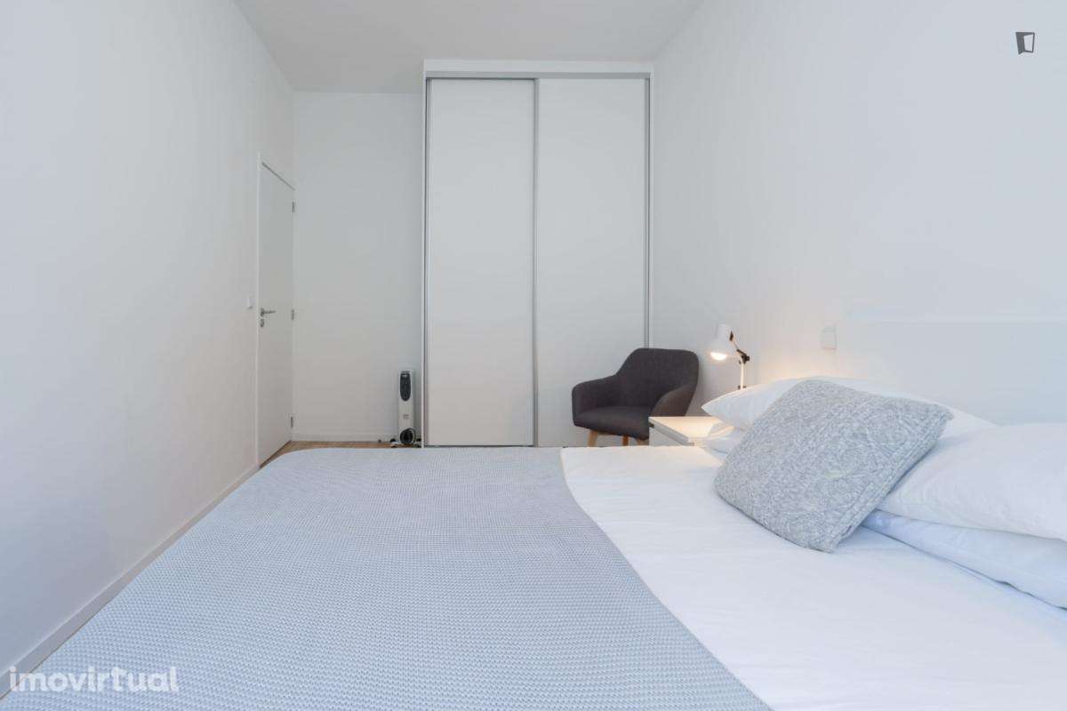 Apartamento com 2 quartos - localizado em Paranhos Porto - Grande imagem: 4/23