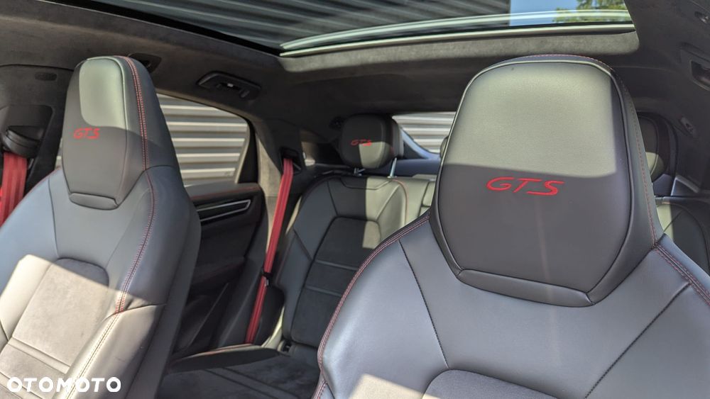 Porsche Cayenne GTS - 20
