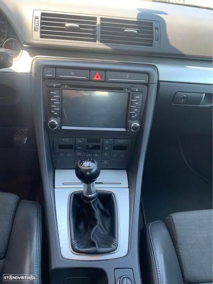 Audi A4 2.0 TDI S-line - 9
