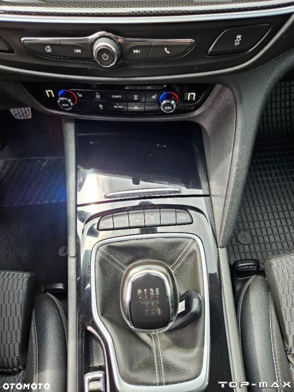 Opel Insignia - 21