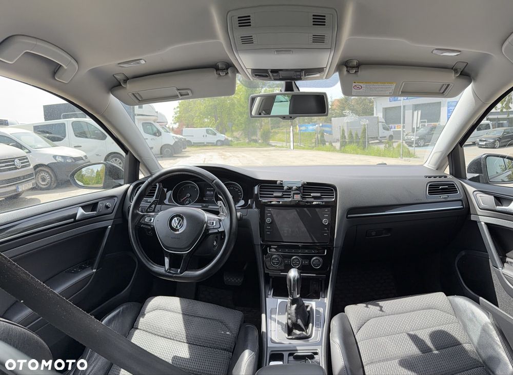 Volkswagen Golf - 5
