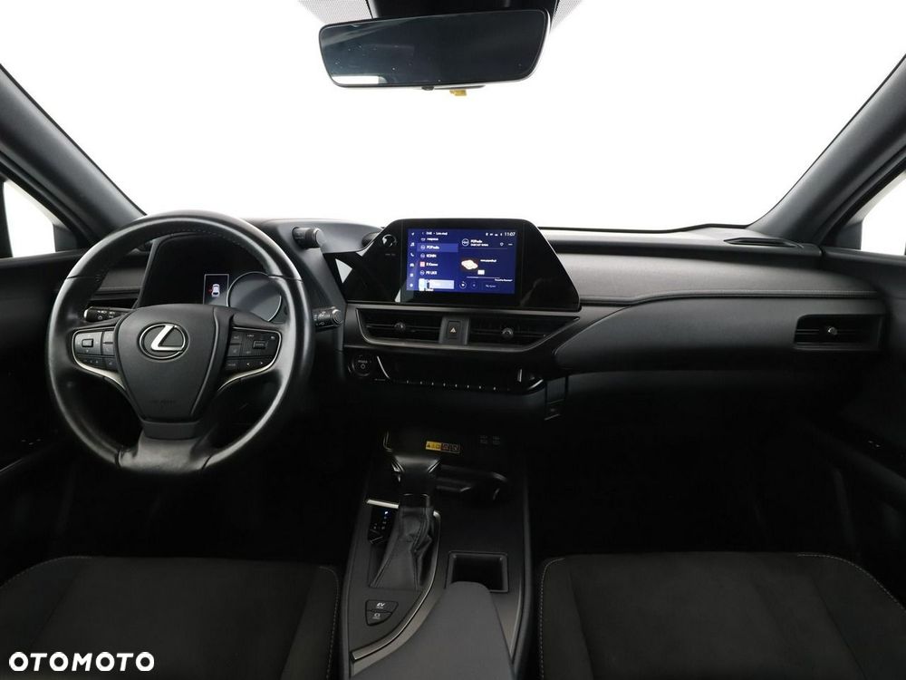 Lexus UX 250h - 16