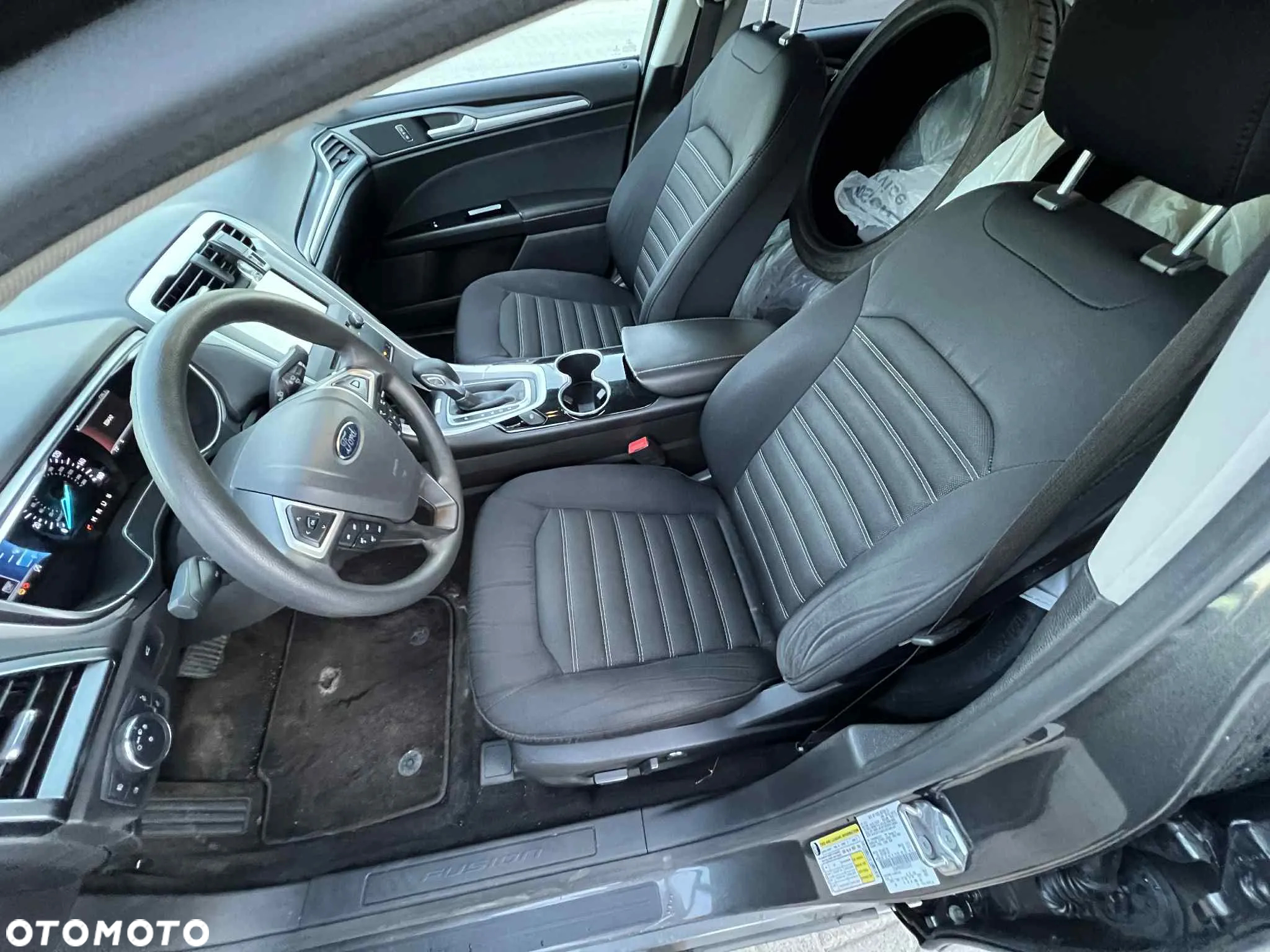 Ford Fusion - 2