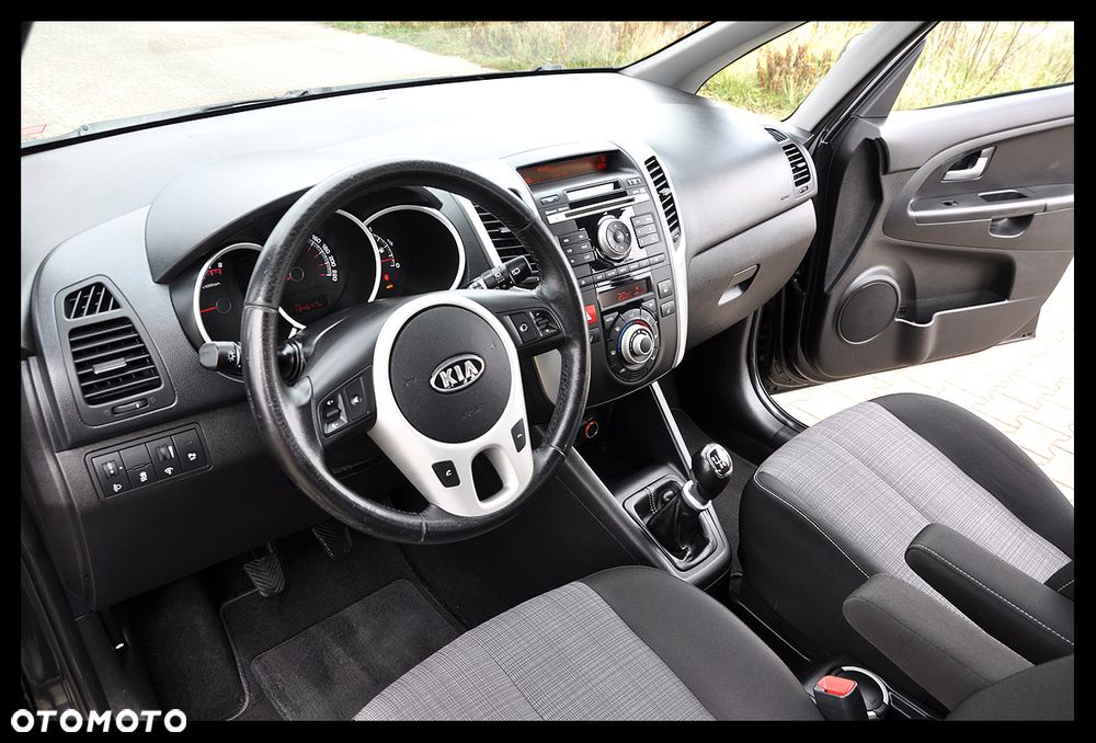 Kia Venga 1.4 CVVT Business Line - 21