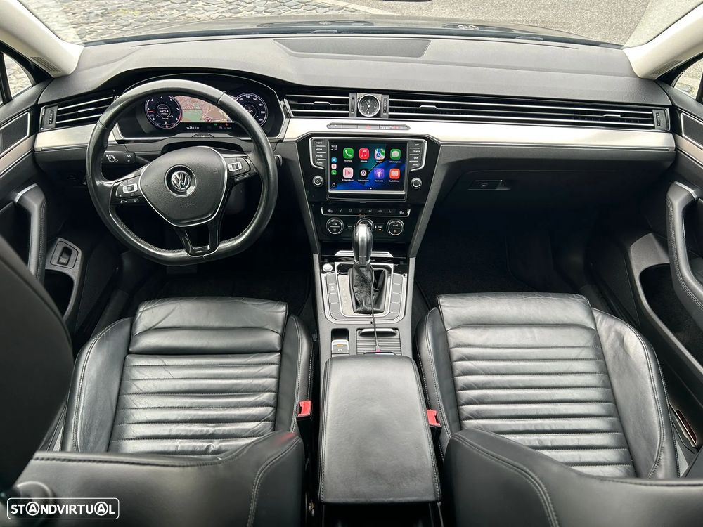 VW Passat Variant 1.6 TDI Highline DSG - 32