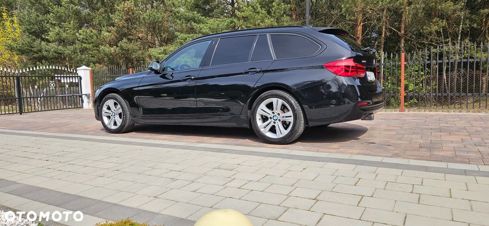 BMW Seria 3 320i - 31