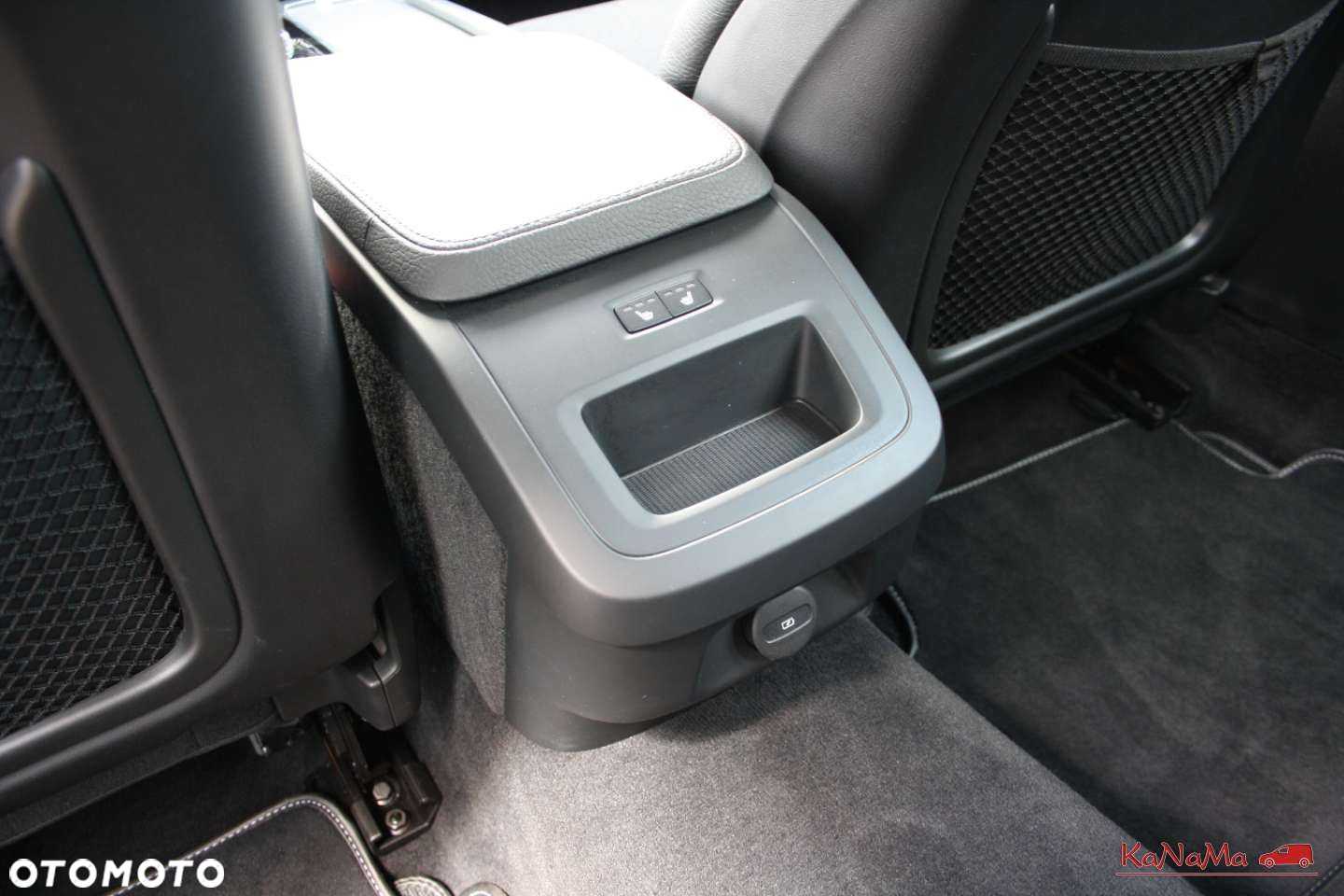 Volvo V90 Cross Country - 24