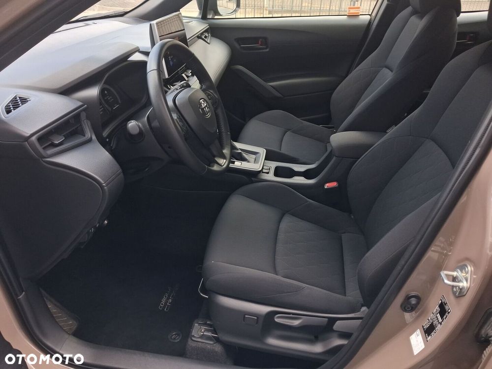 Toyota Corolla Cross - 19