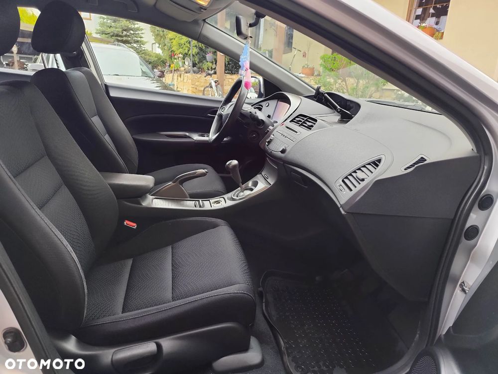 Honda Civic 1.4 i-VTEC - 9