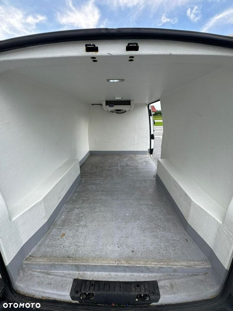 Volkswagen Transporter - 8