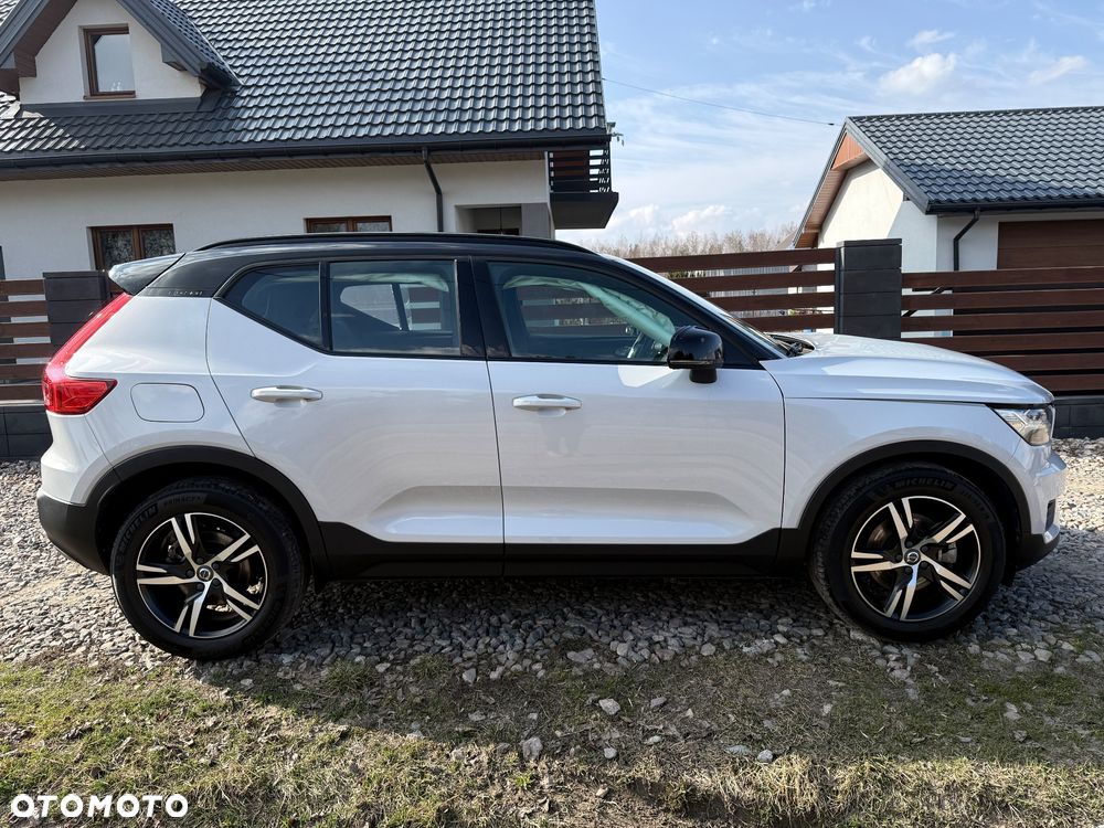 Volvo XC 40 D3 AWD Geartronic R-Design - 3