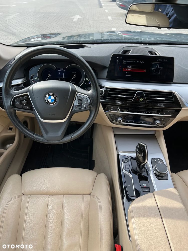 BMW Seria 5 520d - 12