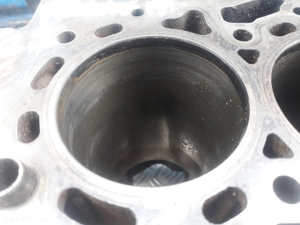 BLOK SILNIKA FORD TRANSIT MK7 2,2 HDI - 3