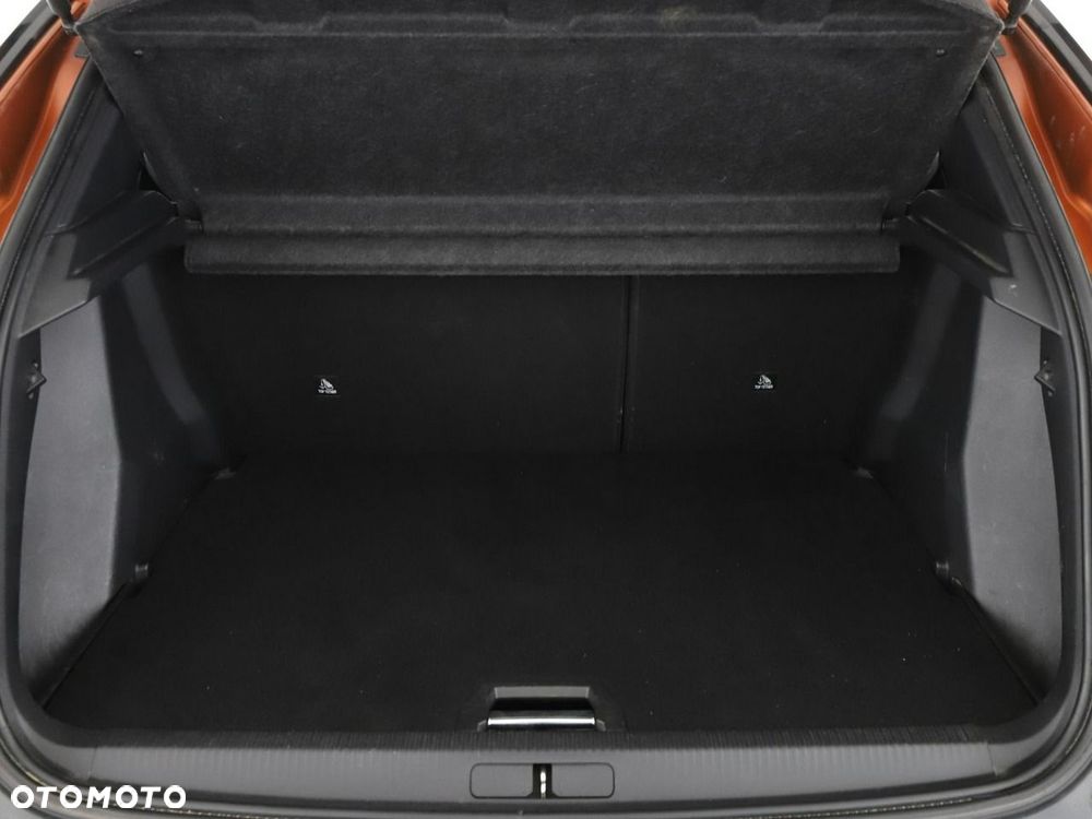 Peugeot 2008 1.2 PureTech GT Line S&S - 21