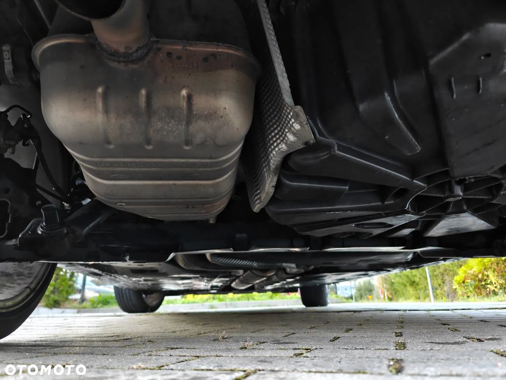 Renault Megane TCe 140 GPF EDC BUSINESS EDITION - 36