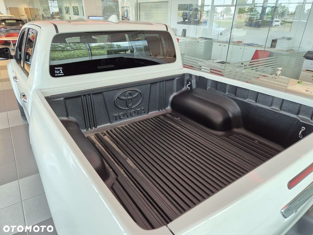 Toyota Hilux - 26