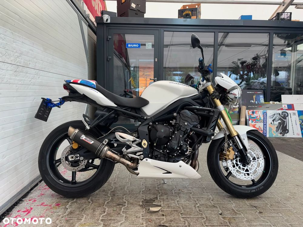 Triumph Street Triple - 14