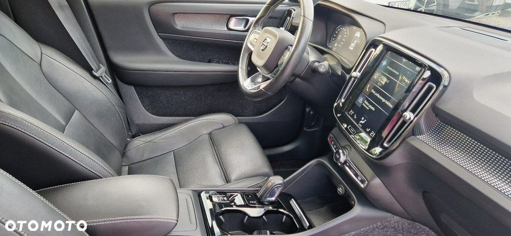 Volvo XC 40 - 31