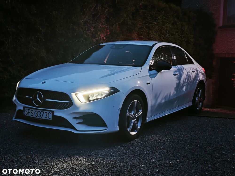 Mercedes-Benz Klasa A 250 E AMG Line 8G-DCT - 24